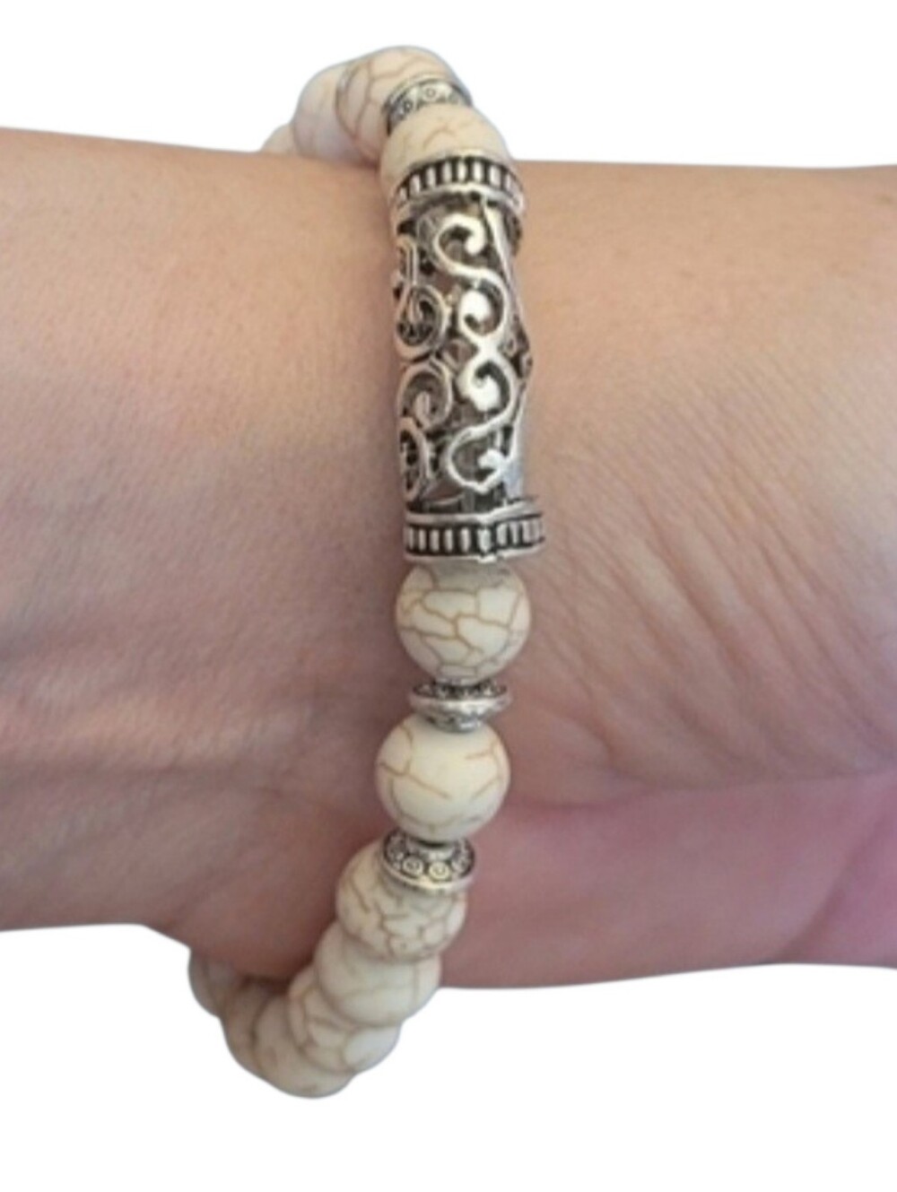 🥳5/$25!🥳 White Howlite Beaded Bracelet with Silver Filigree Accent